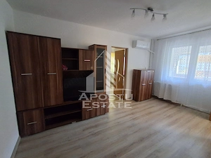 Apartament cu 2 camere de închiriat- centrala proprie, în Complex. - imagine 2