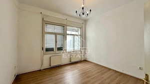 Apartament 2 camere si boxa de 15mp de vanzare, zona Elisabetin