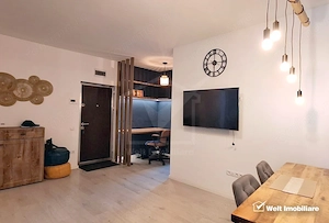 Inchiriere 3 camere lux, centru, parcare, prima inchiriere