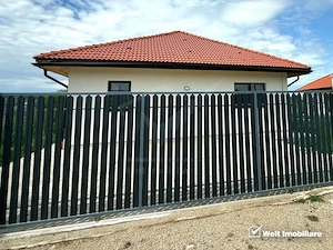 CASA INDIVIDUALA CU 750 MP TEREN IN JUCU DE MIJLOC