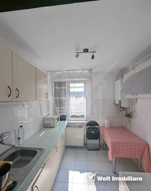 Apartament 2 camere, zona centrala, decomandat, etaj 2/4! - imagine 5