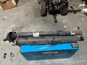  Cardan BMW Seria 5 E60 – cutie manuală, motor N43 / Cardan BMW Seria 5 E60 – cutie automată, motor 