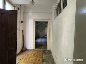 Oportunitate investitie - Casa renovabila, 2 camere, curte comuna, Centru - imagine 5