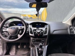 Ford focus titanium - imagine 4