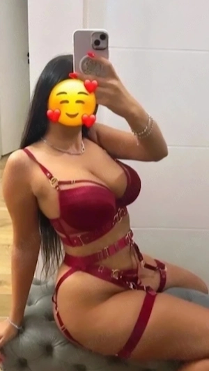  Noua tentație din Cluj  Disponibilă pentru petreceri și întâlniri private!