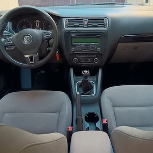 Volkswagen jetta 2011 benzina - imagine 2
