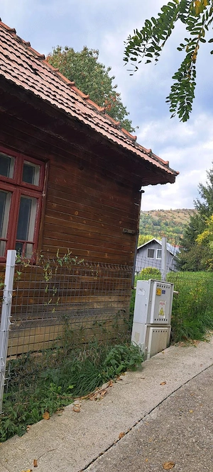 Oportunitete de investitie:teren intravilan +extravilan în Comarnic,zona Poiana  - imagine 4