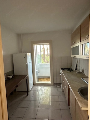Proprietar inchiriez apartament 2 camere decomandate - imagine 6