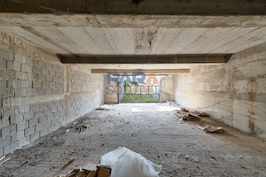 Casă P+1E, 402 mp, teren 3.600 mp, 17 km de Roman - PREȚ LA OFERTĂ! - imagine 20