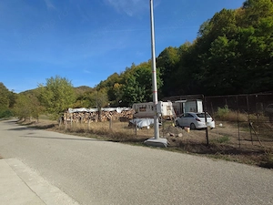 Teren intravilan de 317 mp, langa padure, container modular nou - imagine 2