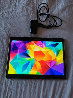 Tableta Samsung Galaxy Tab S Model SM-T805, Stocare 16 GB, 3 GB RAM, slot SIM, slot SD card