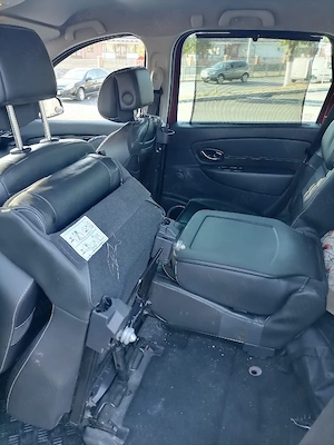 vând Renault scenic 3 din 2012 - imagine 5