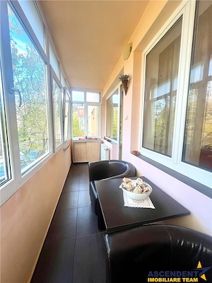Apartament cu 3camere, etaj1, bloc de 4 nivele, langa Piata Tractorul, Brasov - imagine 4