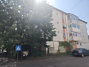 vanzare apartament 3 camere - imagine 8