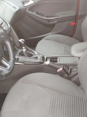 Ford focus titanium facelift - imagine 9