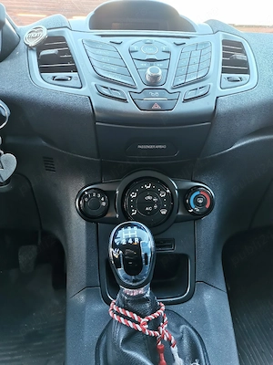 Ford Fiesta 1.5 TDCi DPF Trend - imagine 5