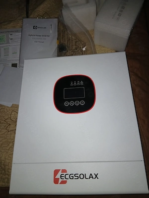 Invertor 24 v 5000 w hibrid off griid noua