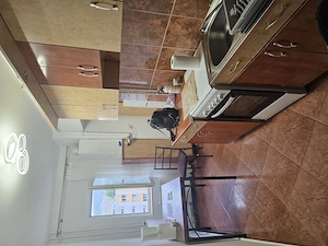 Închiriez Apartament 