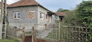Casa de vanzare 955 mp 39 000 Euro negociabil