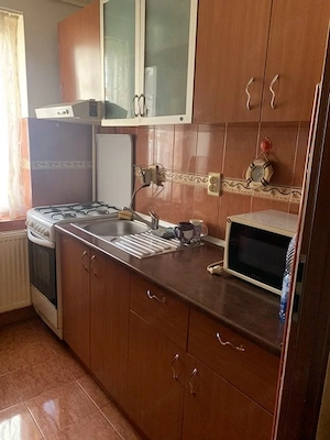 Garsonieră de închiriat în zona Șagului - imagine 2
