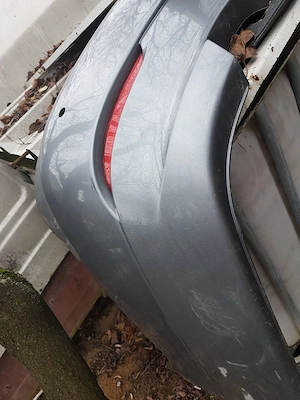 Vand bara spate BMW, limuzina an 2008, originala, stare foarte buna, pret 60 euro  - imagine 3