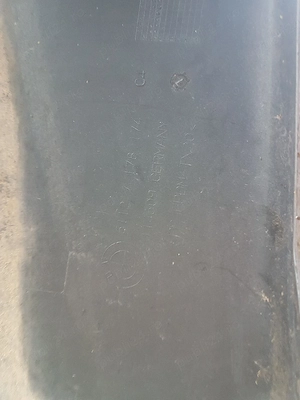 Vand bara spate BMW, limuzina an 2008, originala, stare foarte buna, pret 60 euro 