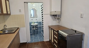 Apartament cu 2 camere de vânzare  la casa in curte comuna - imagine 3