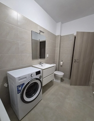 Vand apartament 2 camere  - imagine 8