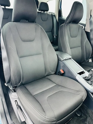 Volvo XC60 - imagine 19
