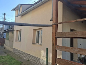 Casa de vanzare - oportunitate de investitie
