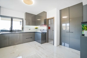 Casa Individuala Premium | Vedere M-tii Bucegi | Bunloc | Comision 0 - imagine 5