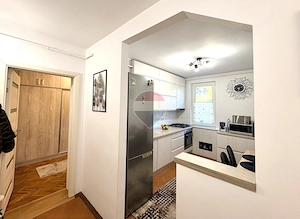 Apartament cu 4 camere de vânzare str. Baznei - imagine 5