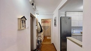 Apartament cu 4 camere de vânzare str. Baznei - imagine 4