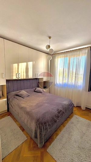 Apartament cu 4 camere de vânzare str. Baznei - imagine 14