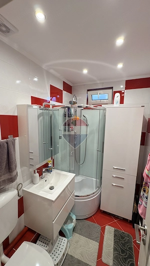 Apartament cu 4 camere de vânzare str. Baznei - imagine 17