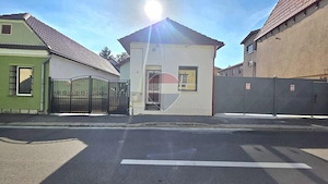Spațiu comercial de închiriat în Brașovul Vechi strada Nicopole nr. 24