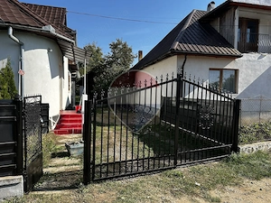 Casă renovată cu 6 camere | Crăciunești, Maramureș