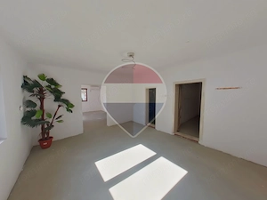 Casă renovată cu 6 camere | Crăciunești, Maramureș - imagine 2