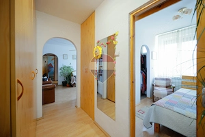 De vânzare apartament cu 2 camere, în zona Rogerius - imagine 7