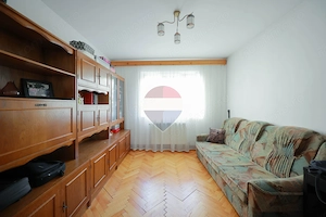 De vânzare casă cu 5 camere,  în zona Velența - imagine 10
