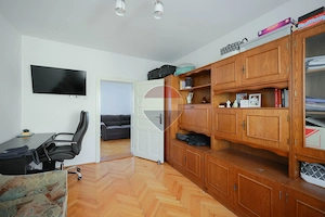 De vânzare casă cu 5 camere,  în zona Velența - imagine 9
