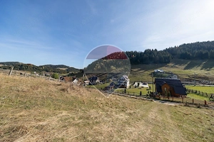 Teren intravilan 4.500 mp cu vedere panoramică spre munți | Fundata - imagine 2