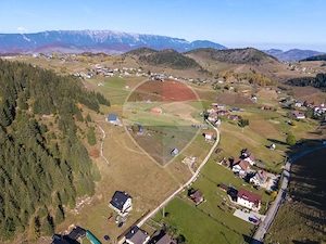 Teren intravilan 4.500 mp cu vedere panoramică spre munți | Fundata - imagine 12