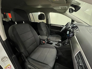 Volkswagen Touran - imagine 10