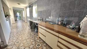 Casă renovată - situată central în satul Aurel Vlaicu  - imagine 4