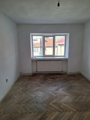 Vând apartament 3 camere Botosani - imagine 6