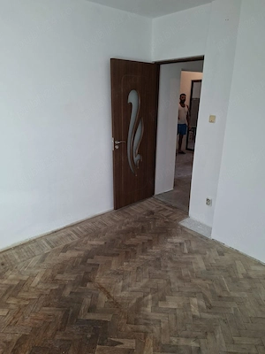 Vând apartament 3 camere Botosani - imagine 4