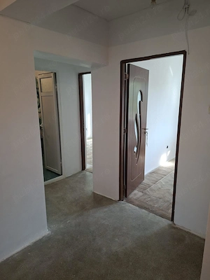 Vând apartament 3 camere Botosani - imagine 8
