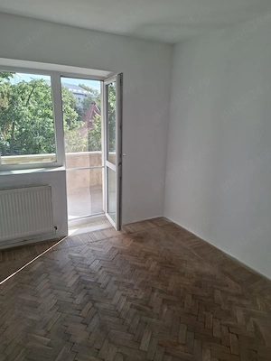 Vând apartament 3 camere Botosani - imagine 9