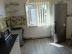 Închiriez apartament  - imagine 3